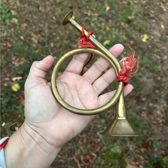 BRASS HORN VINTAGE CHRISTMAS ORNAMENT - Picture 9 of 11